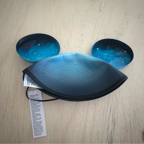 Disney D23 Expo 2024 Swag - Disney+ ears, two totes and one lanyard - Picture 3 of 5